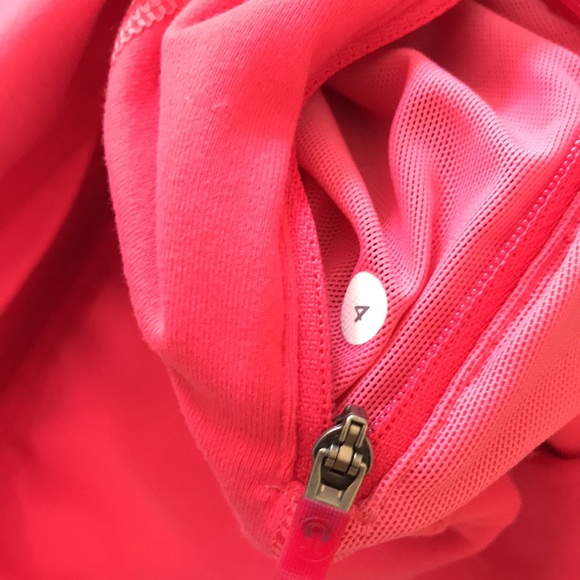 Lululemon scuba top, size 4 - Picture 7 of 7